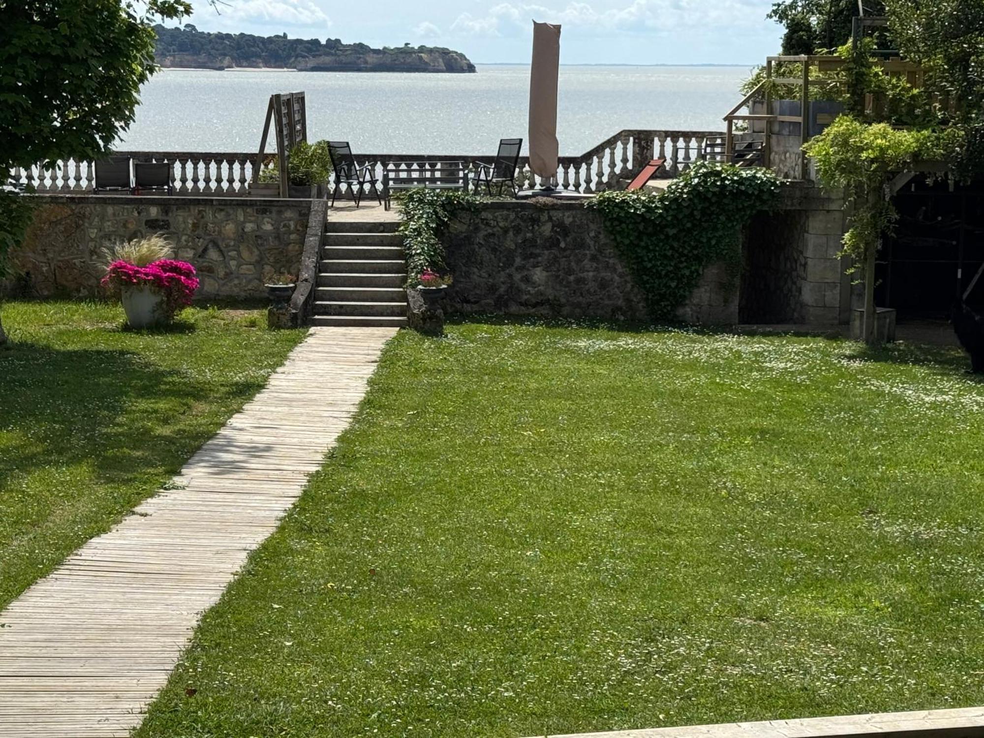 Villa Tousvents サン・ジョルジュ・ド・ディドンヌ エクステリア 写真